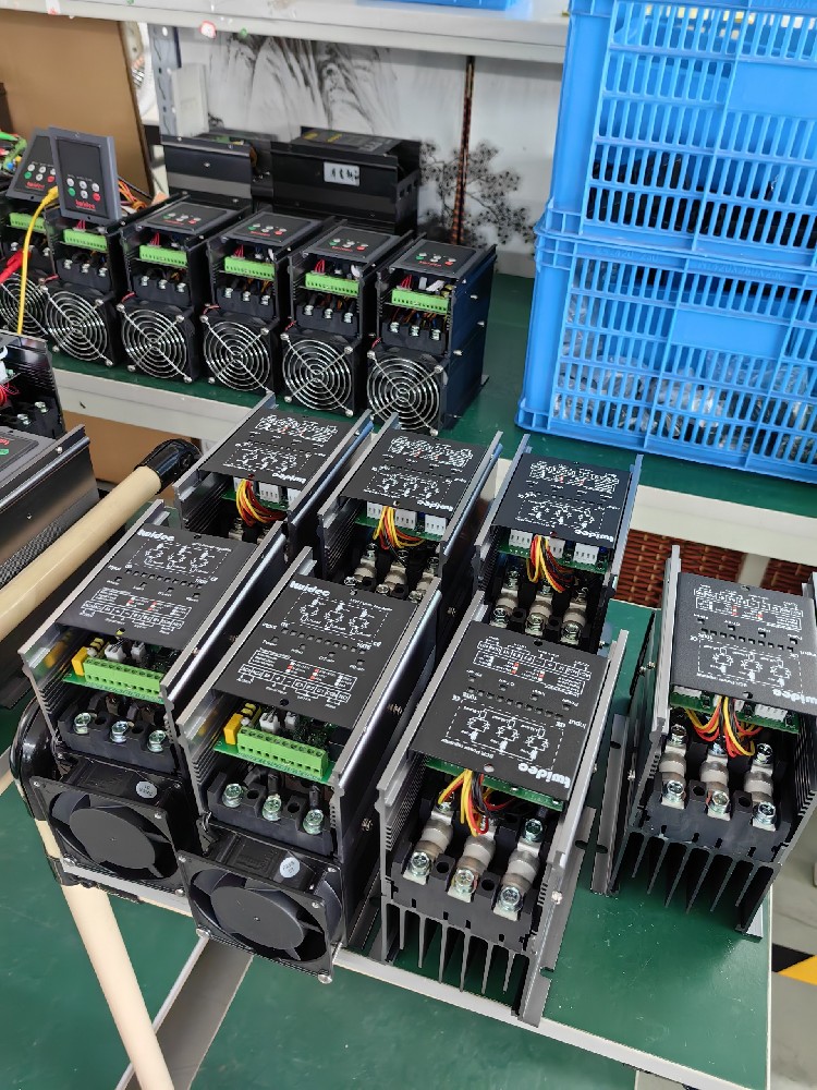 电力调整器在哪些工业领域应用最广泛（如电炉加热、电机调速等）？有什么特殊的应用案例？