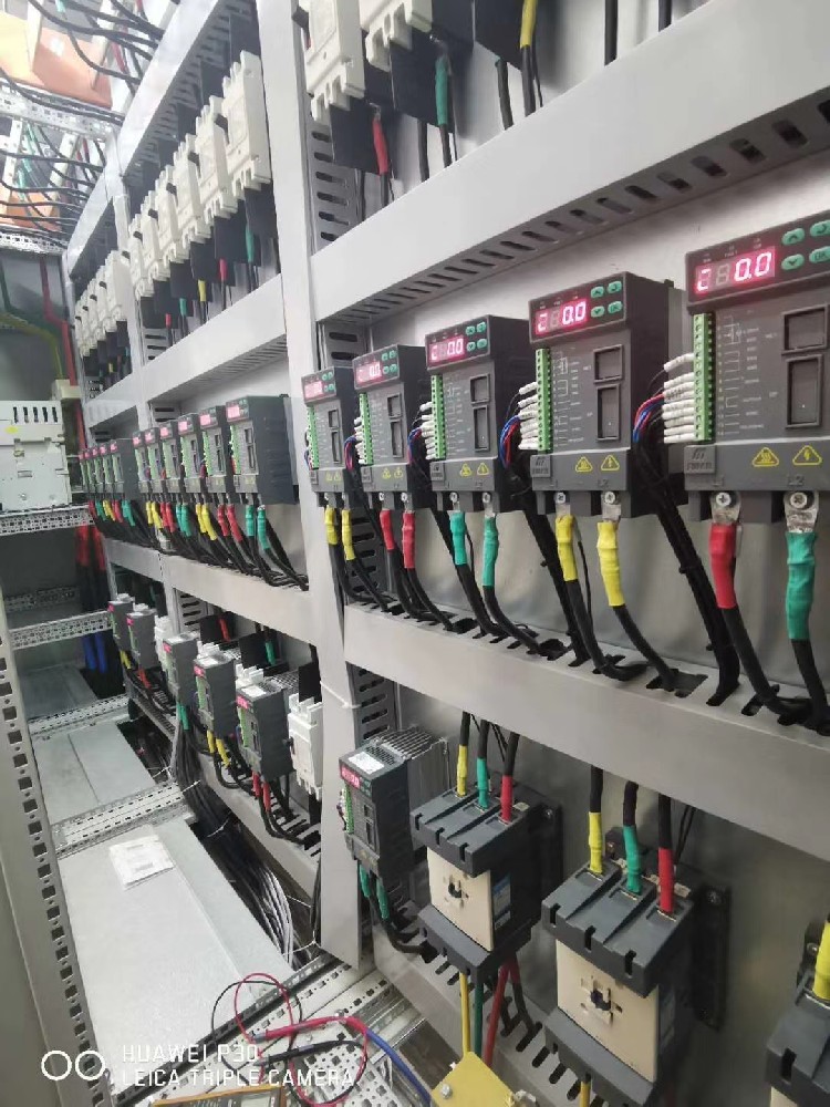 电力调整器与区块链技术结合，能否实现电力分配的去中心化和更高效监管？